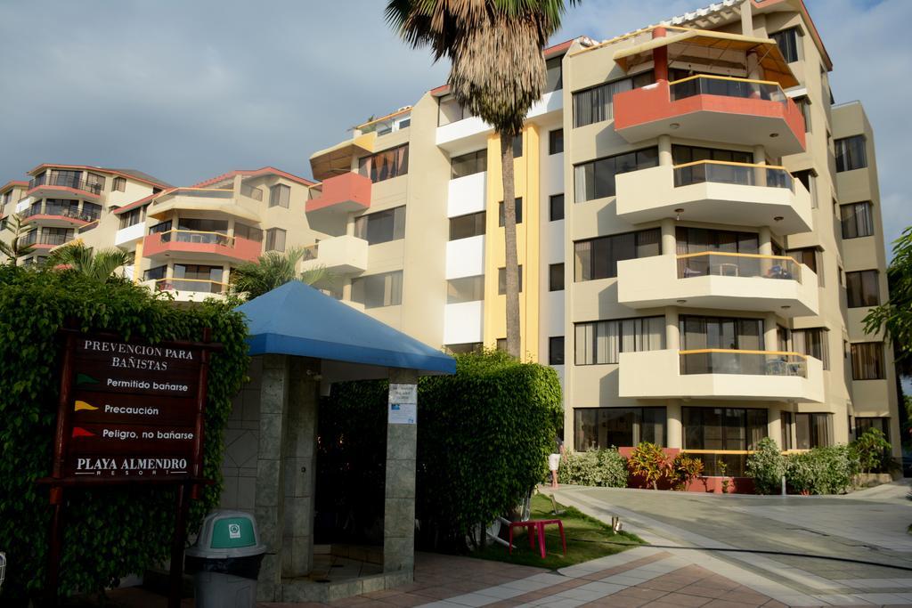 Playa Almendro Resort Tonsupa Exterior photo