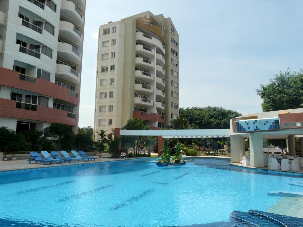 Playa Almendro Resort Tonsupa Exterior photo