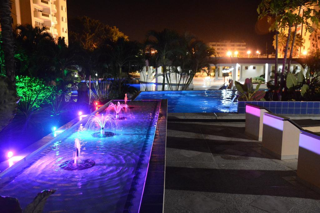 Playa Almendro Resort Tonsupa Exterior photo