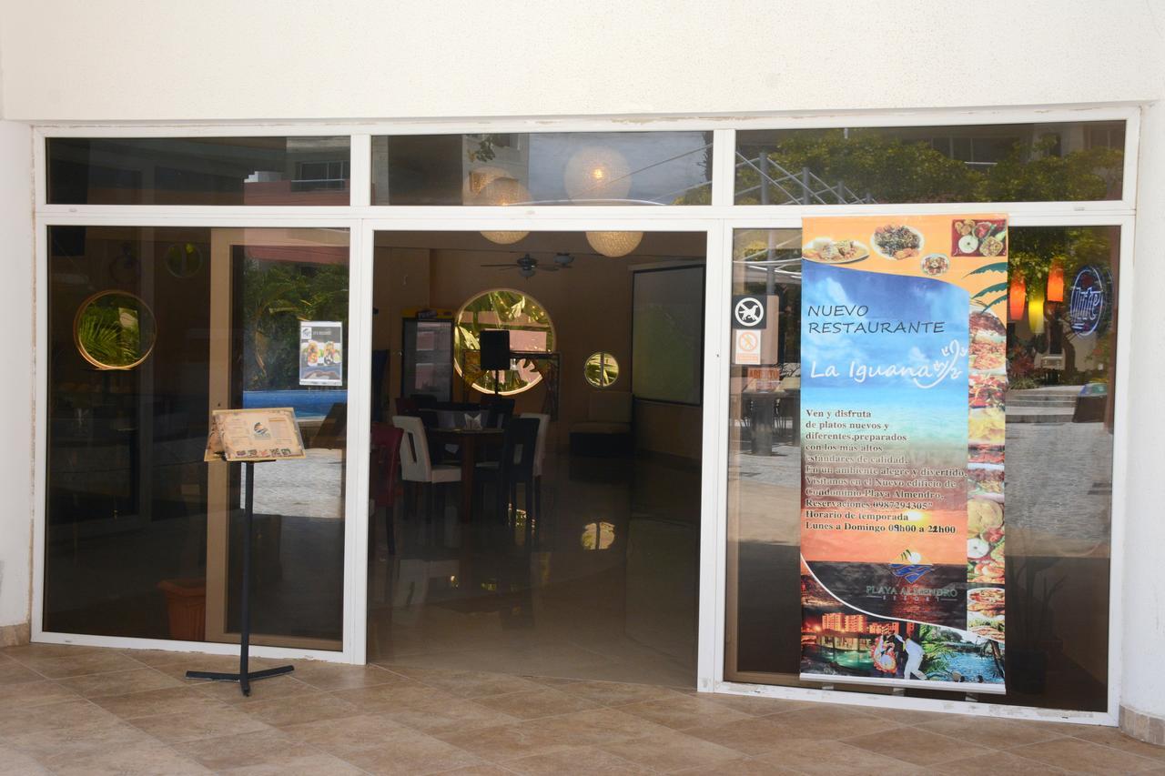 Playa Almendro Resort Tonsupa Exterior photo