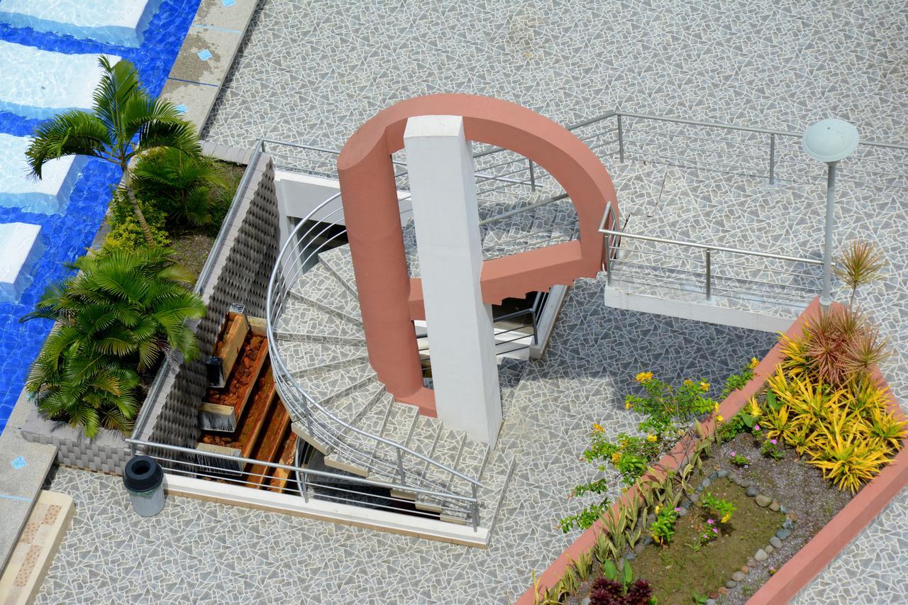 Playa Almendro Resort Tonsupa Exterior photo